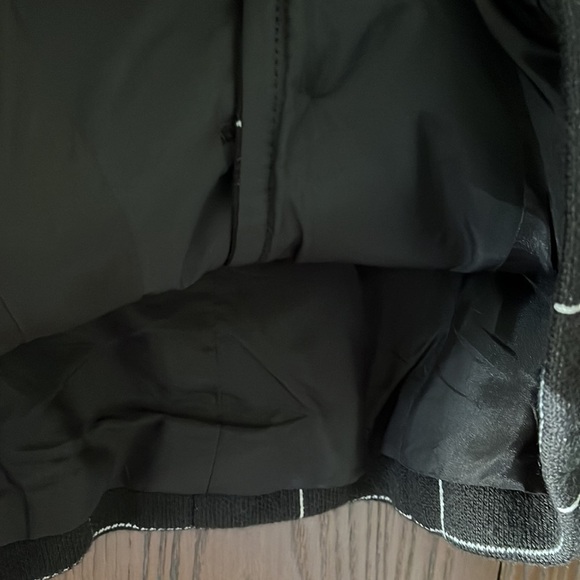 Per se wool blend black with white striped jacket. Size 2. Super cute! - Picture 11 of 11